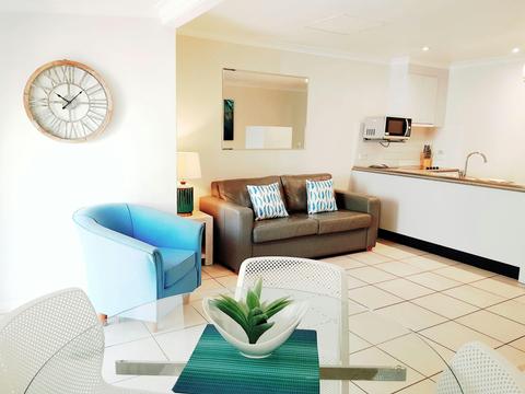 1 bedroom living area