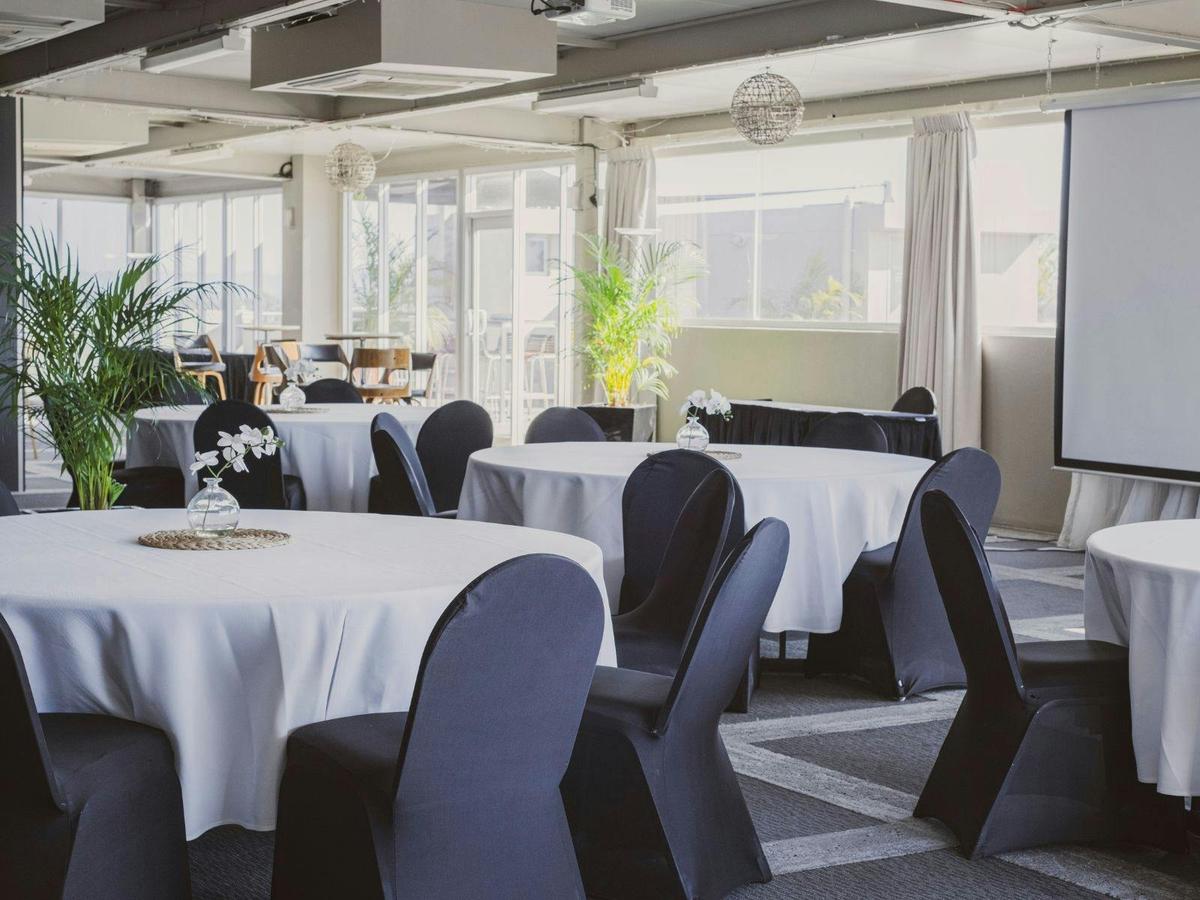 Port Side Meeting Room