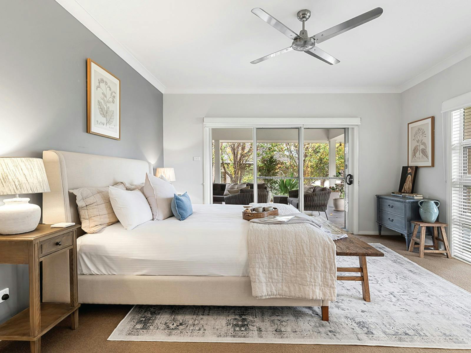 Lakeview Villa master bedroom