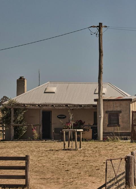 Men's Hut