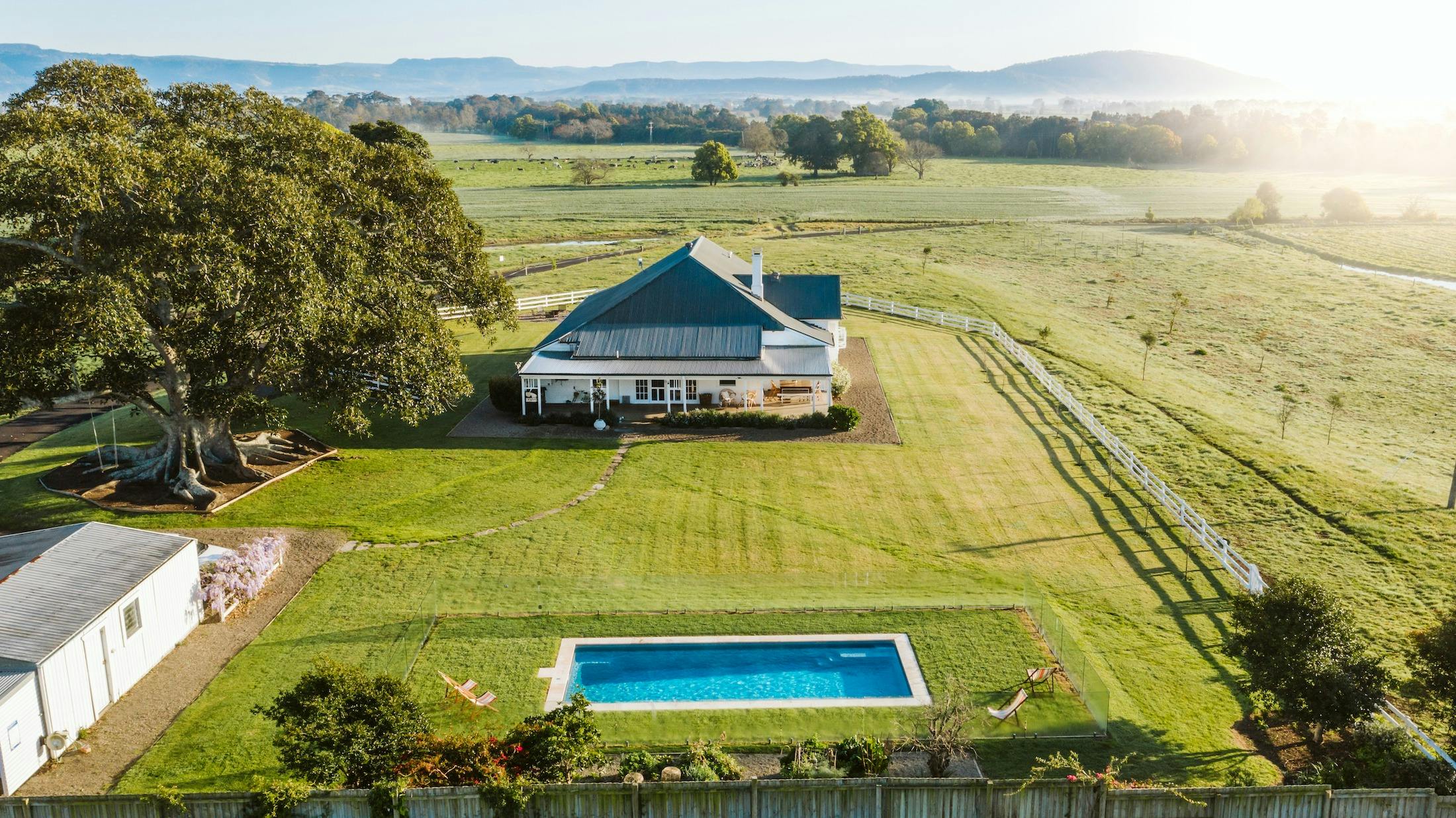Breathtaking private position overlooking rolling farmland