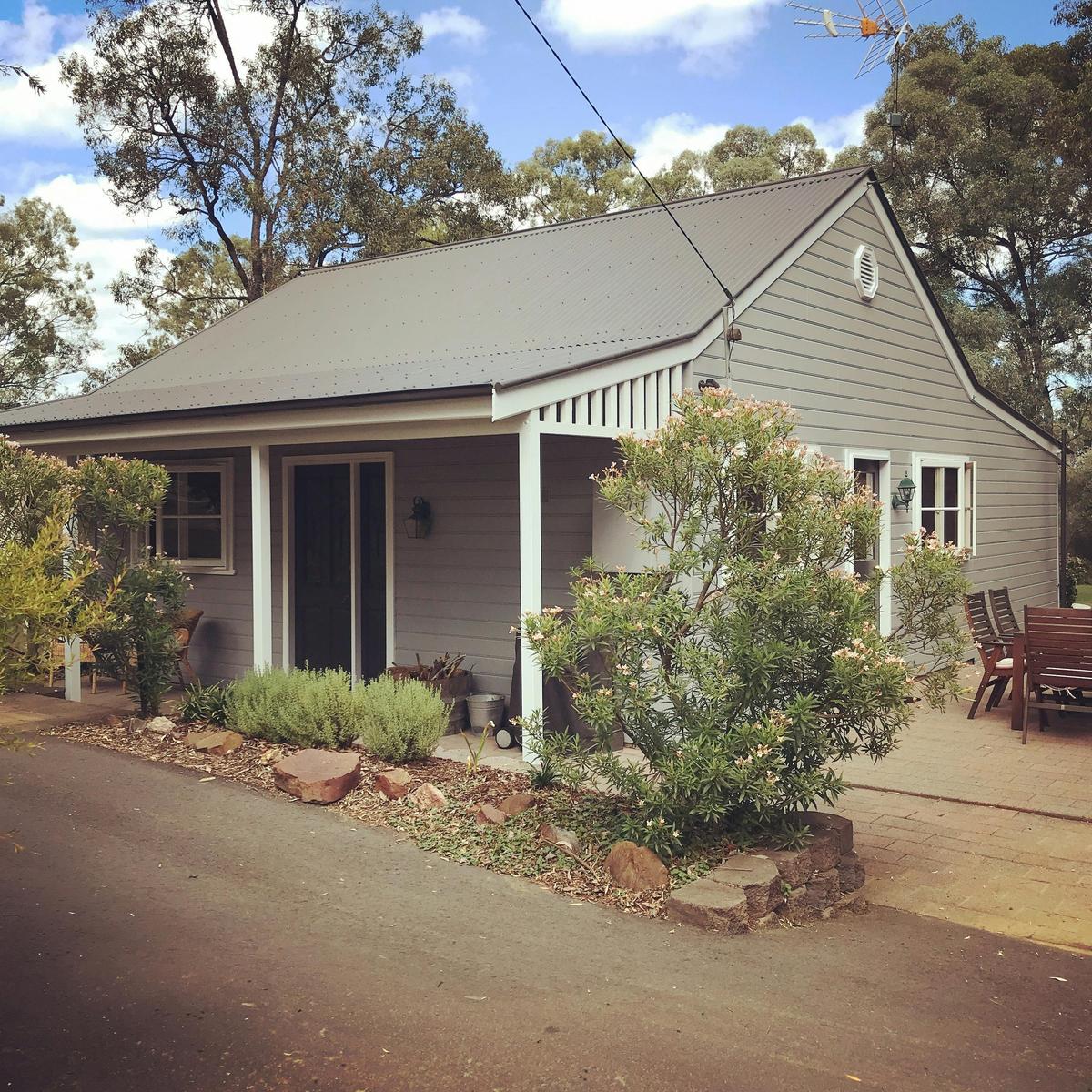 Merlot Cottage self-contained accommodation in the heart of the Hunter Valley