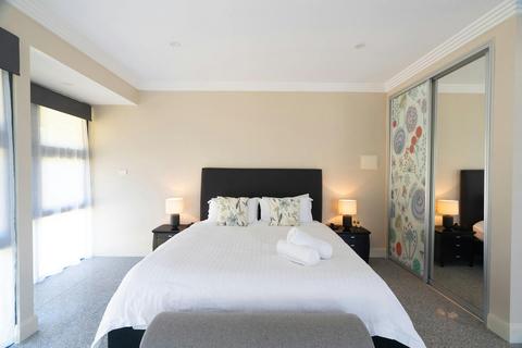 Lake Macquarie Manor