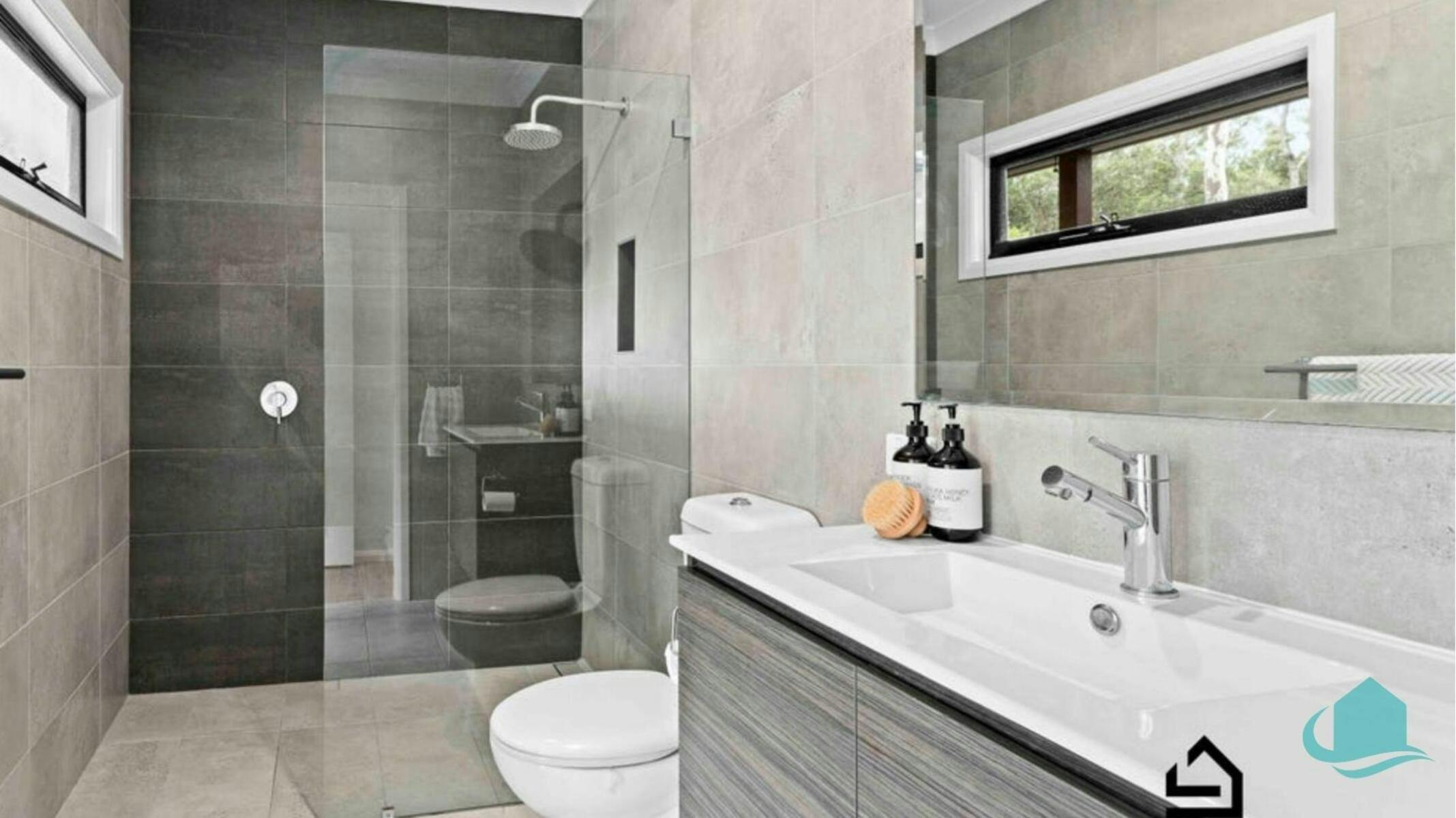 Ensuite bathroom