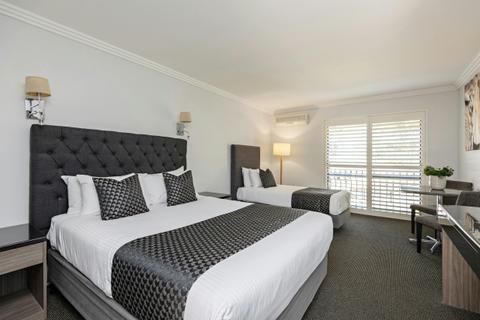 Superior Queen Room