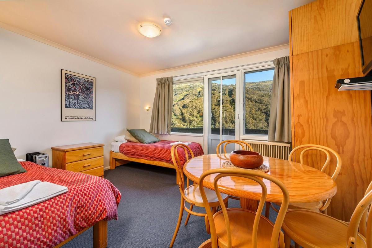 Bedsitting room