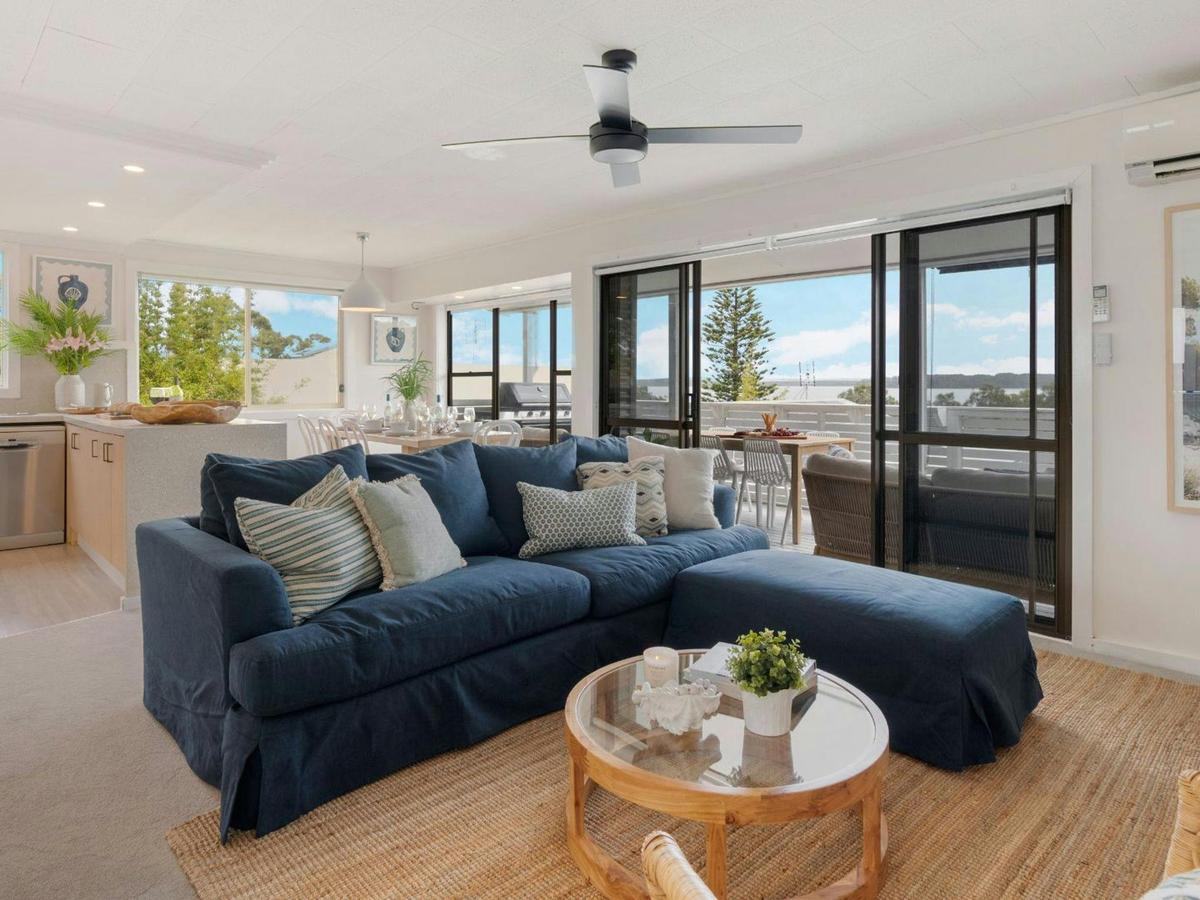 Lakeview Retreat