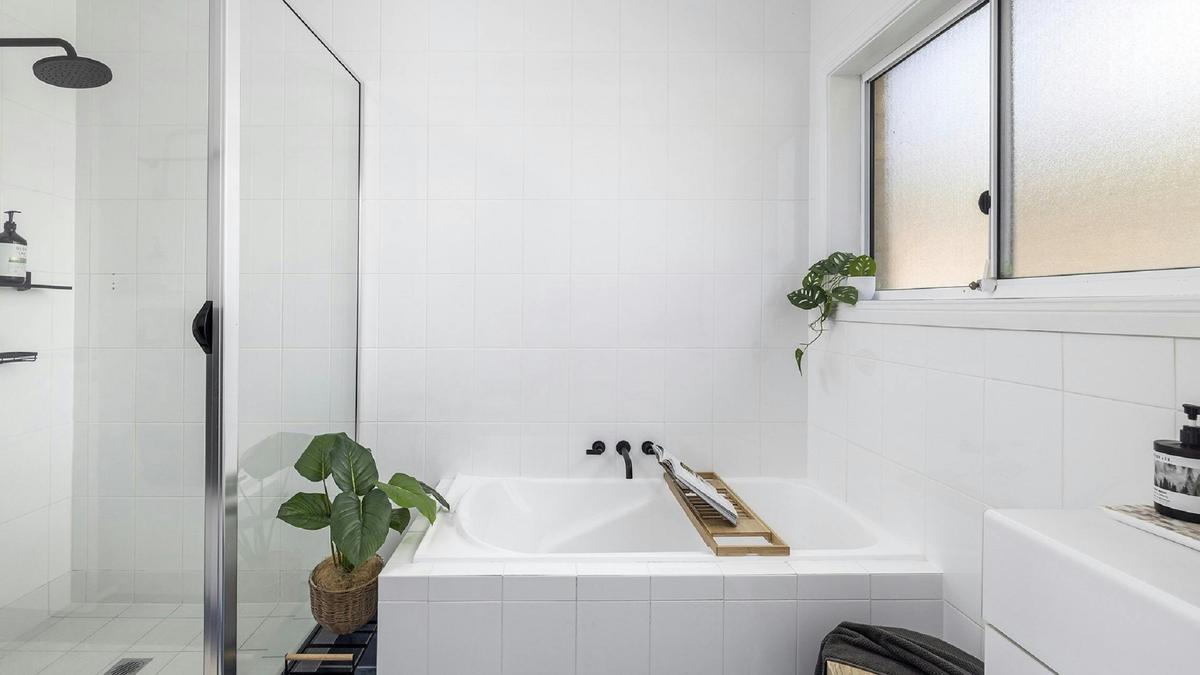 Main bathroom