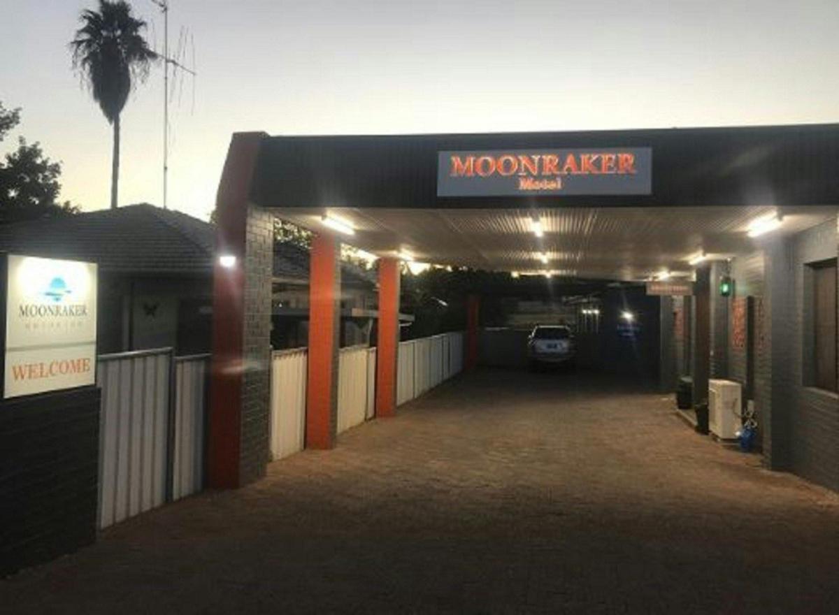 Moonraker Motor Inn