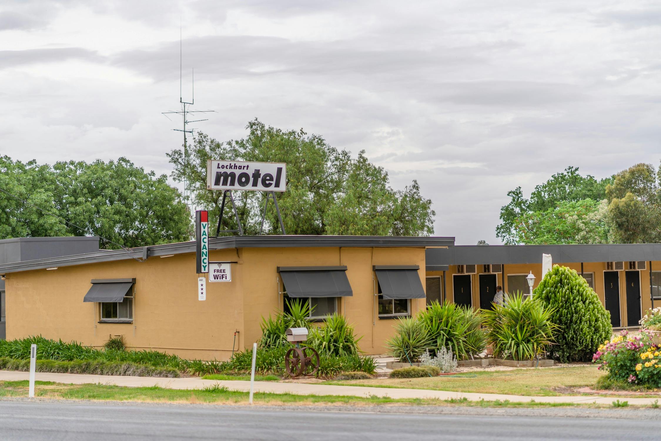 Motel Lockhart