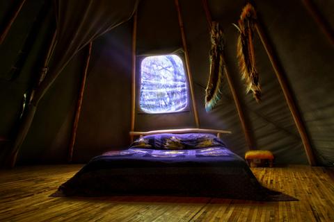 Love Tee Pee Blue Mountains