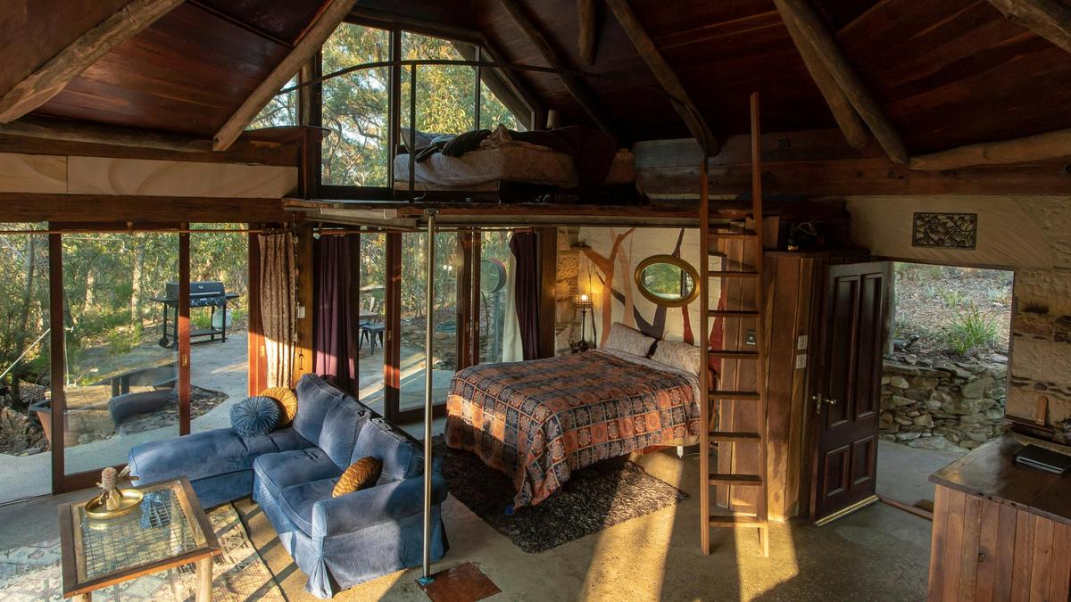 Dream Cabin Open Plan Living/Bedrooms