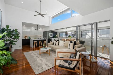 Luxe Jetty Apartment