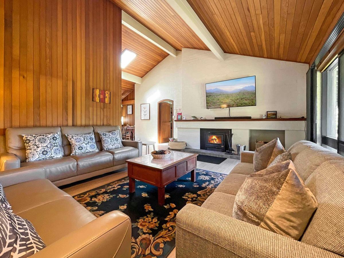 Lounge room
