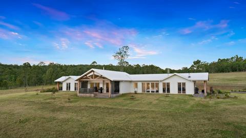 Molly Morgan Wines - Boutique Accommodation