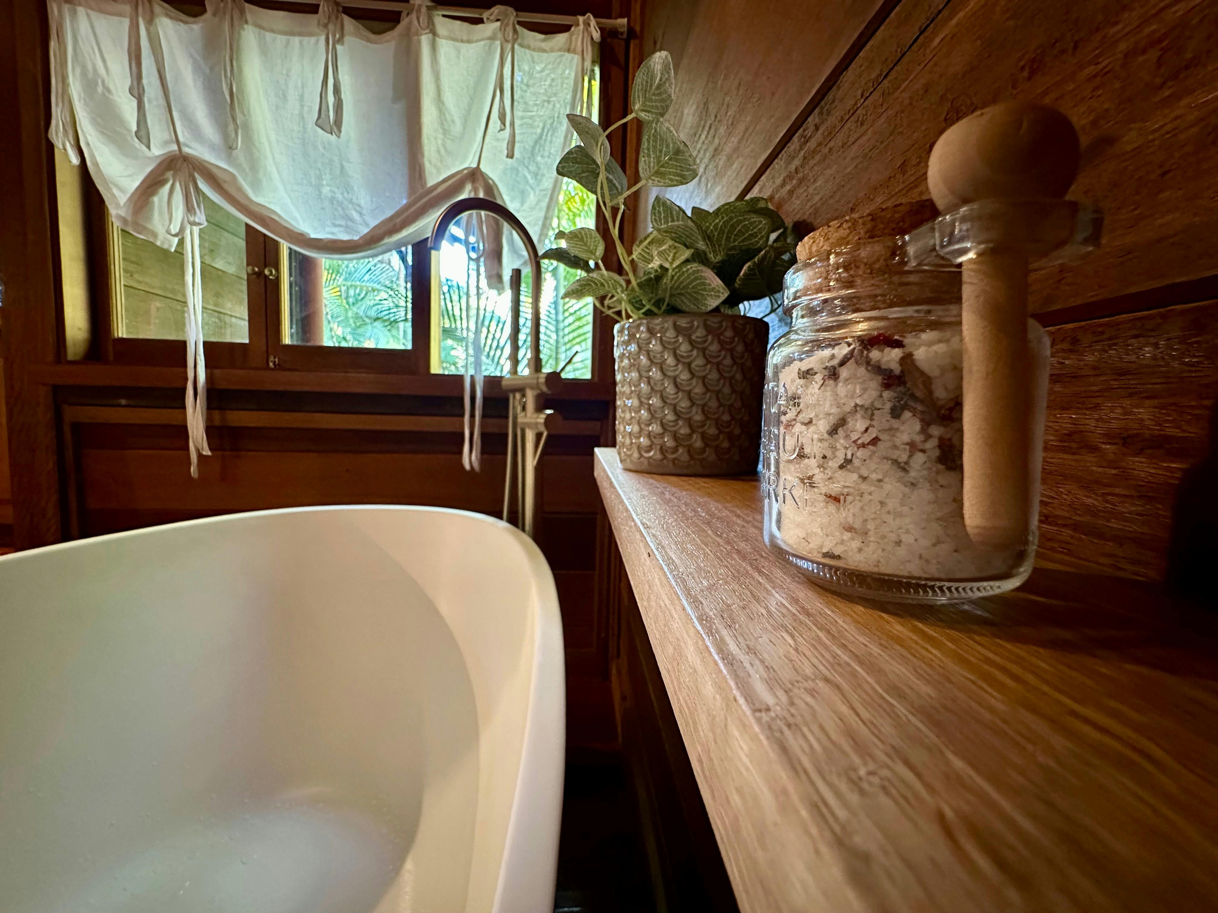 private bath with salts