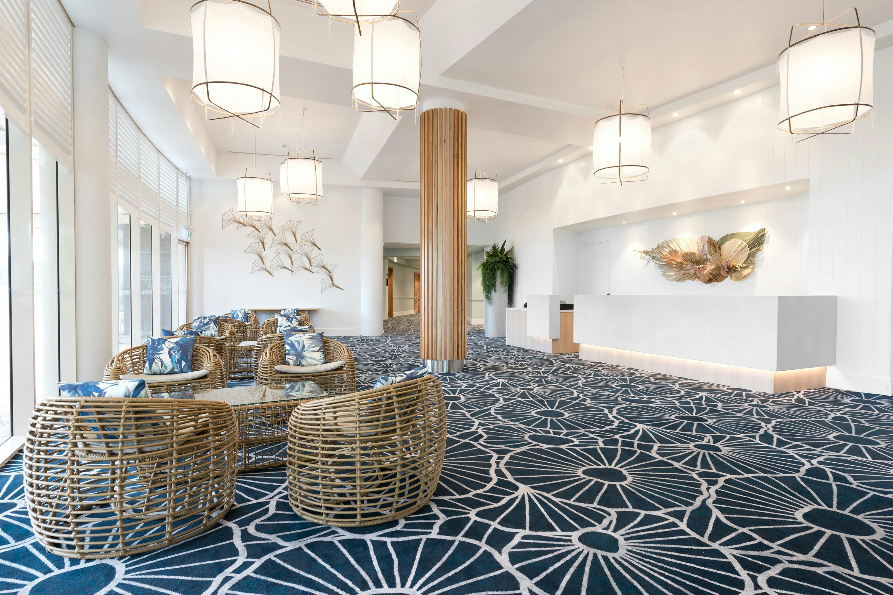 Mantra Twin Towns - Reception