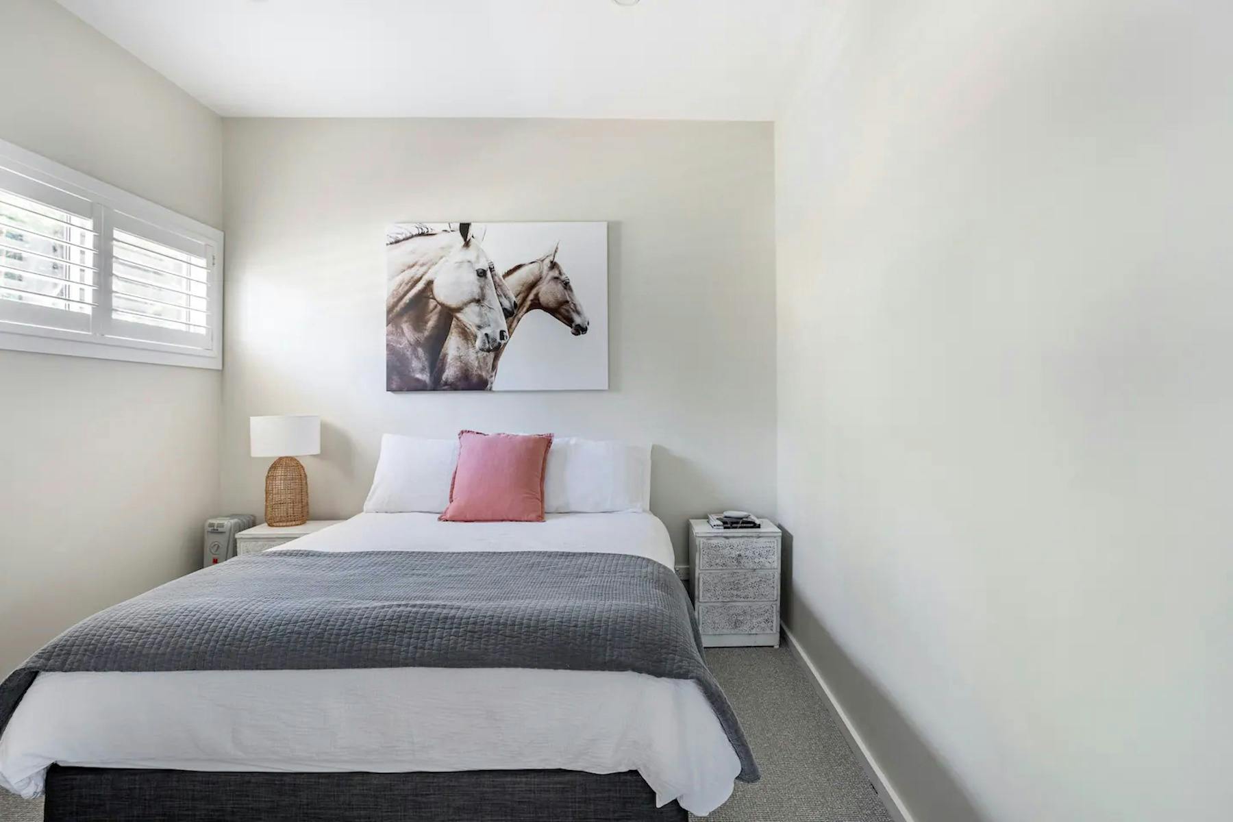 Bedroom 3 with queen size bed