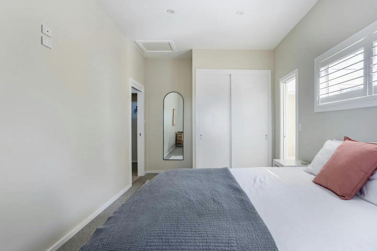 Main bedroom with king size bed