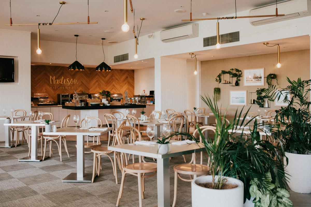 Madison Kitchen & Bar, Mercure Charlestown restaurant, Lake Macquarie accommodation, Newcastle