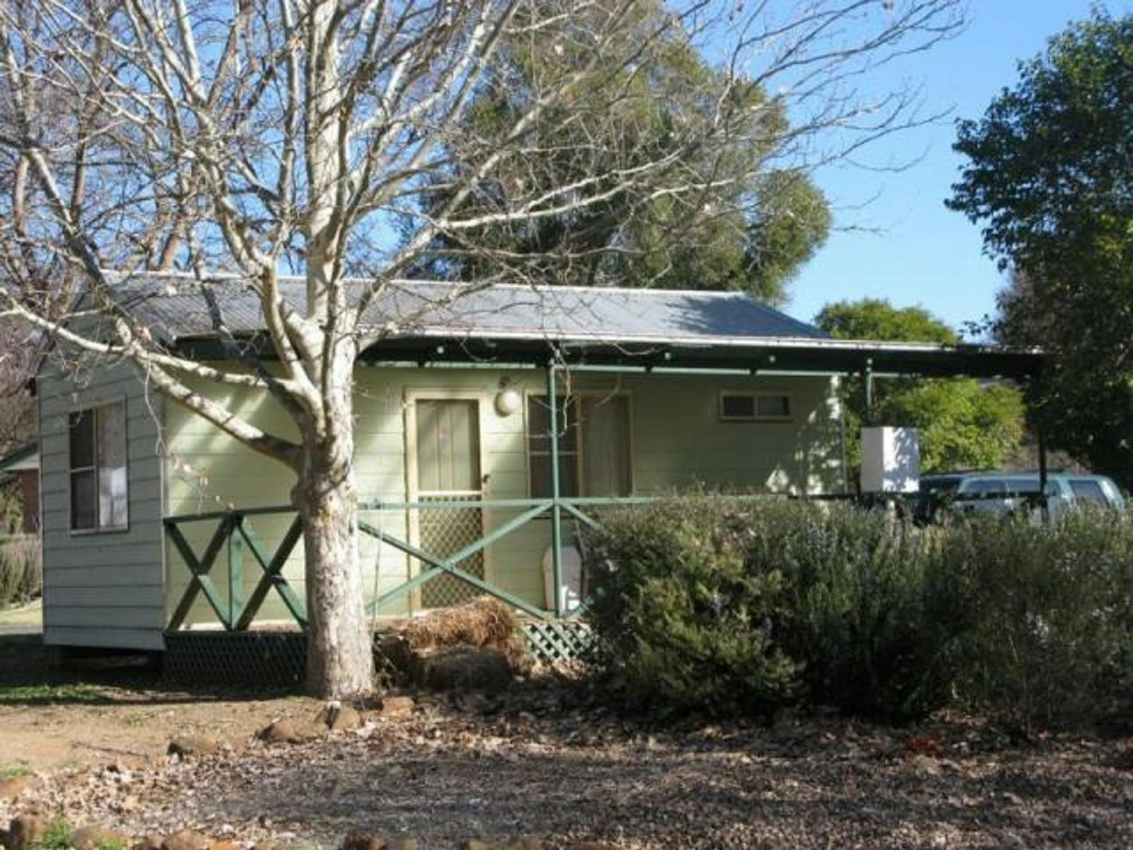Manilla Rivergums caravan park cottage accommodation