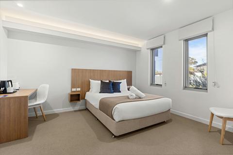 Modern Queen Studio