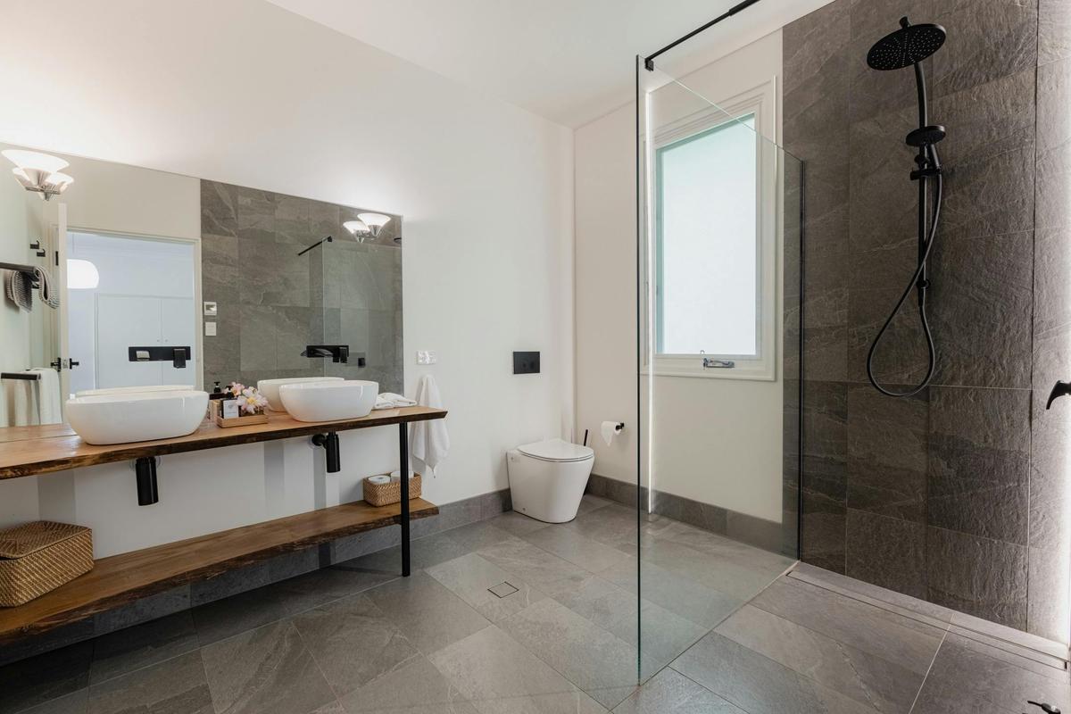 Heated Floor Modern Bathroom