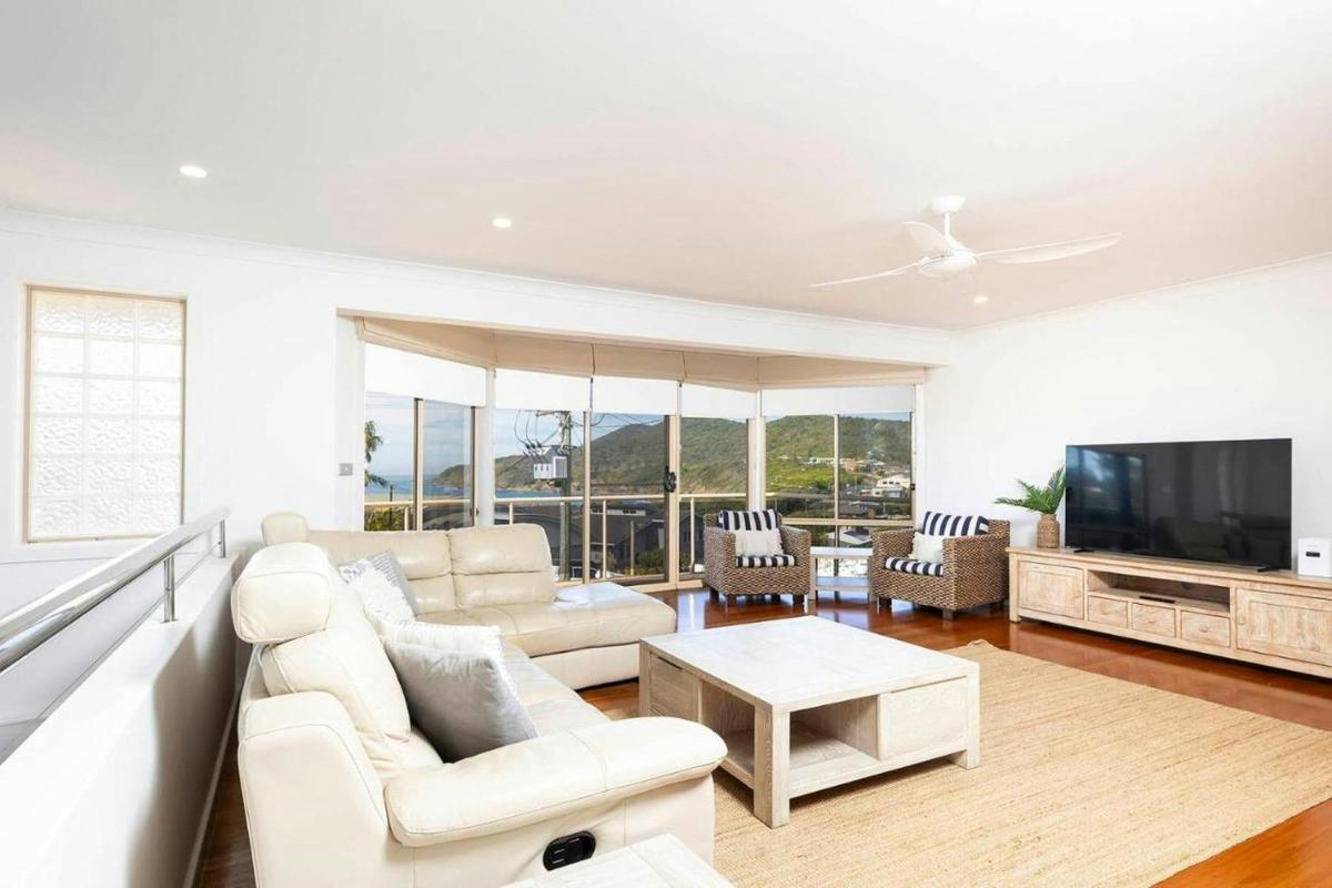 Lounge room