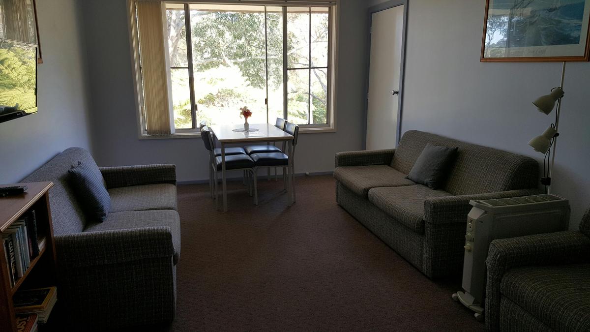 2 bedroom unit loungeroom