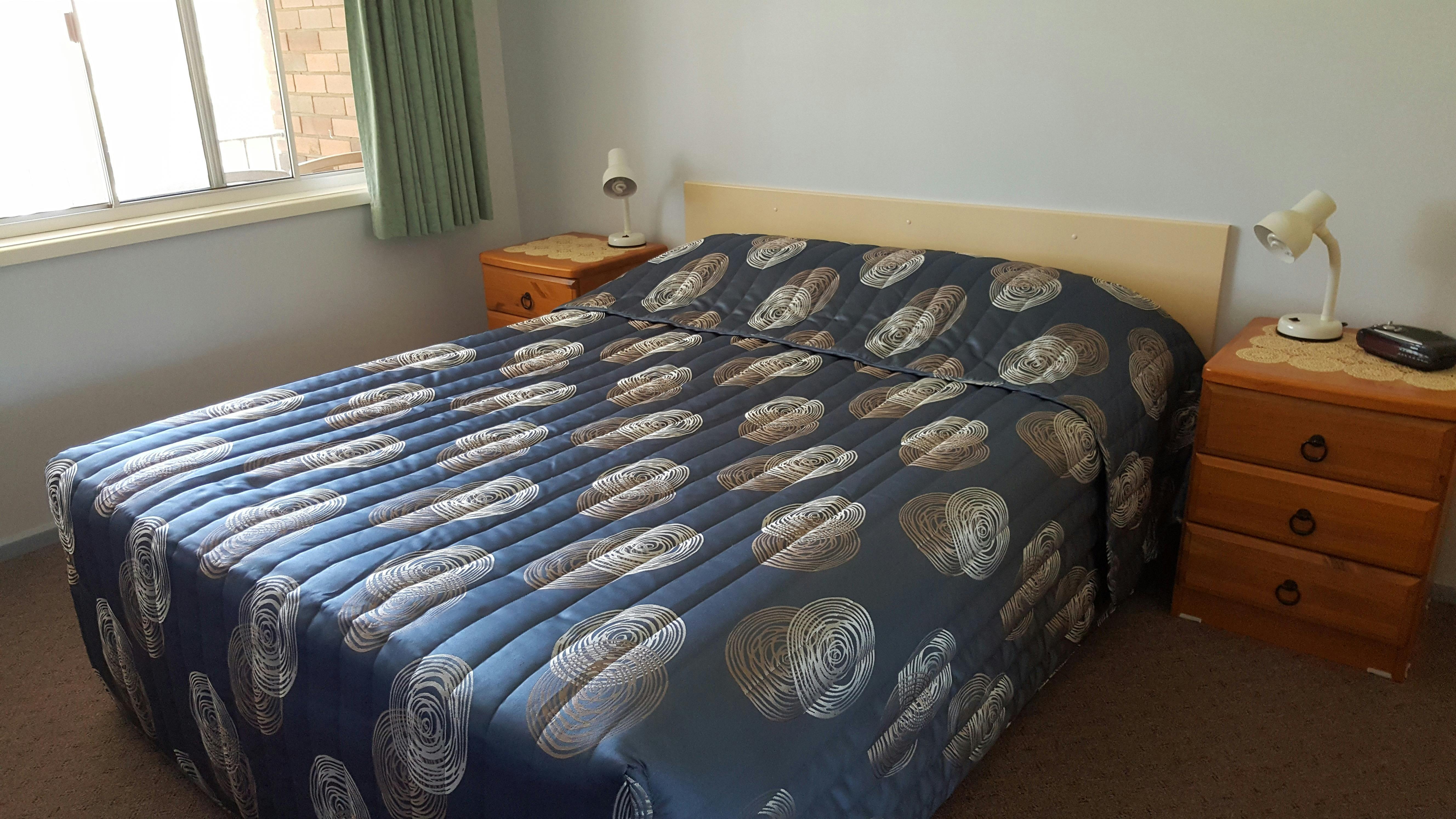 2 Bedroom Unit Queen Bed