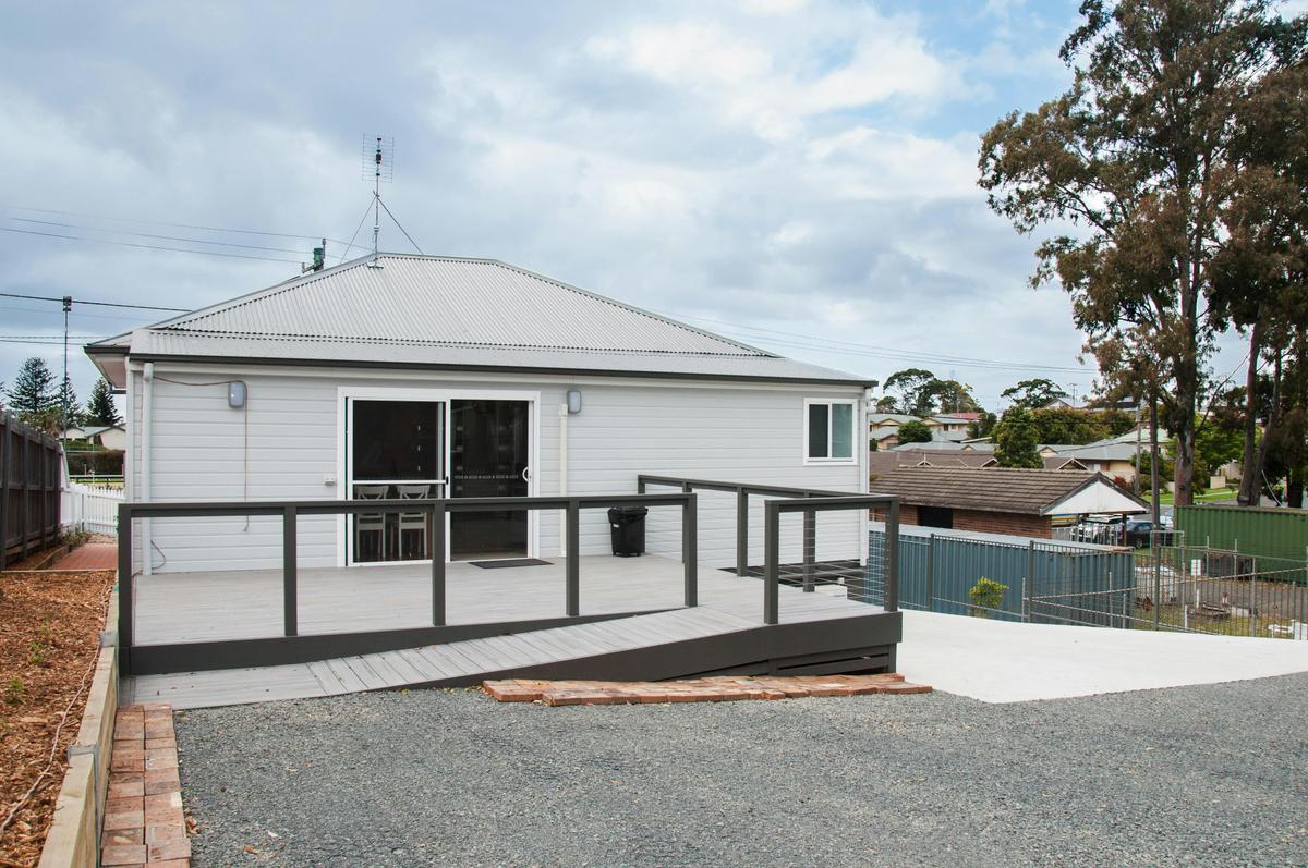 Wheelchair accessible back deck