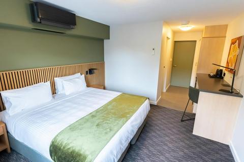 The Mill Hotel, Milperra - Queen Room