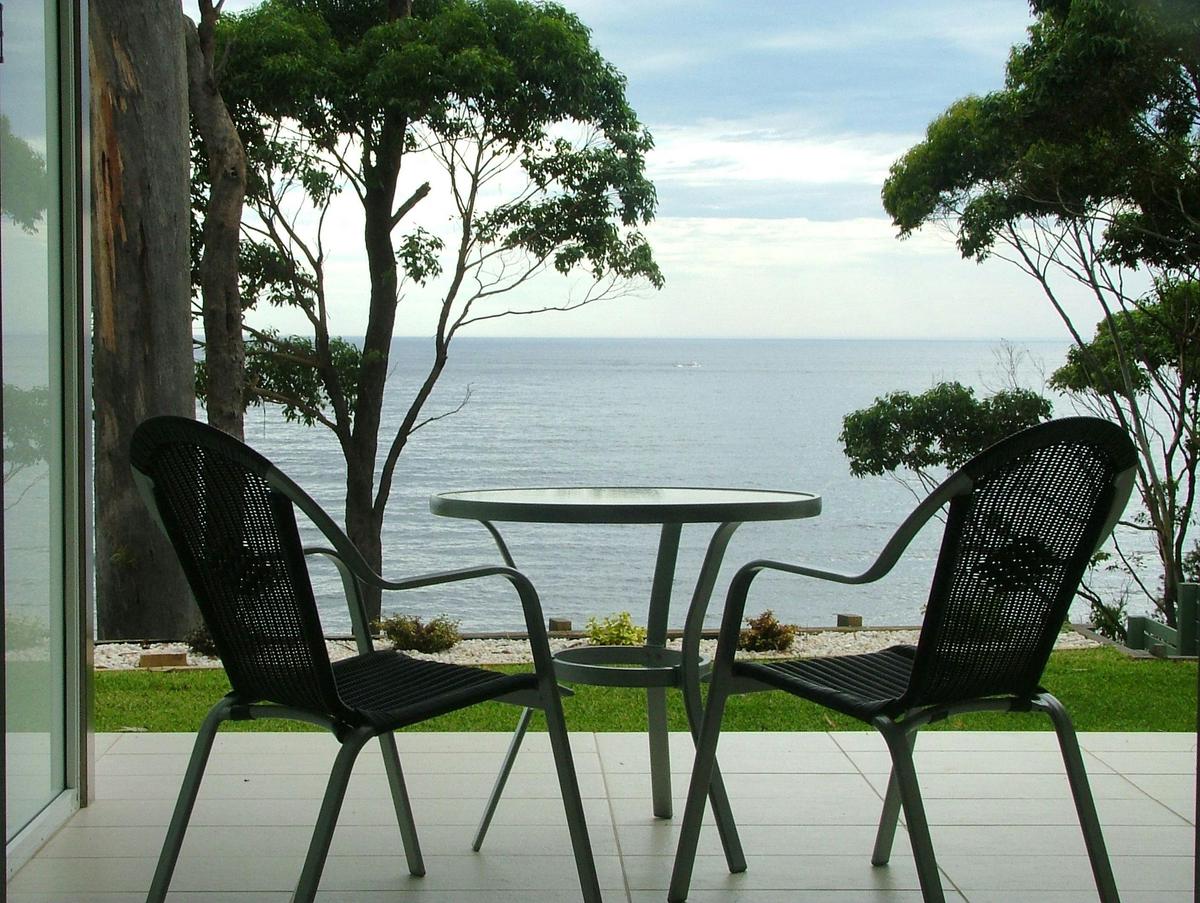 Mollymook Apartment waterfront Deck