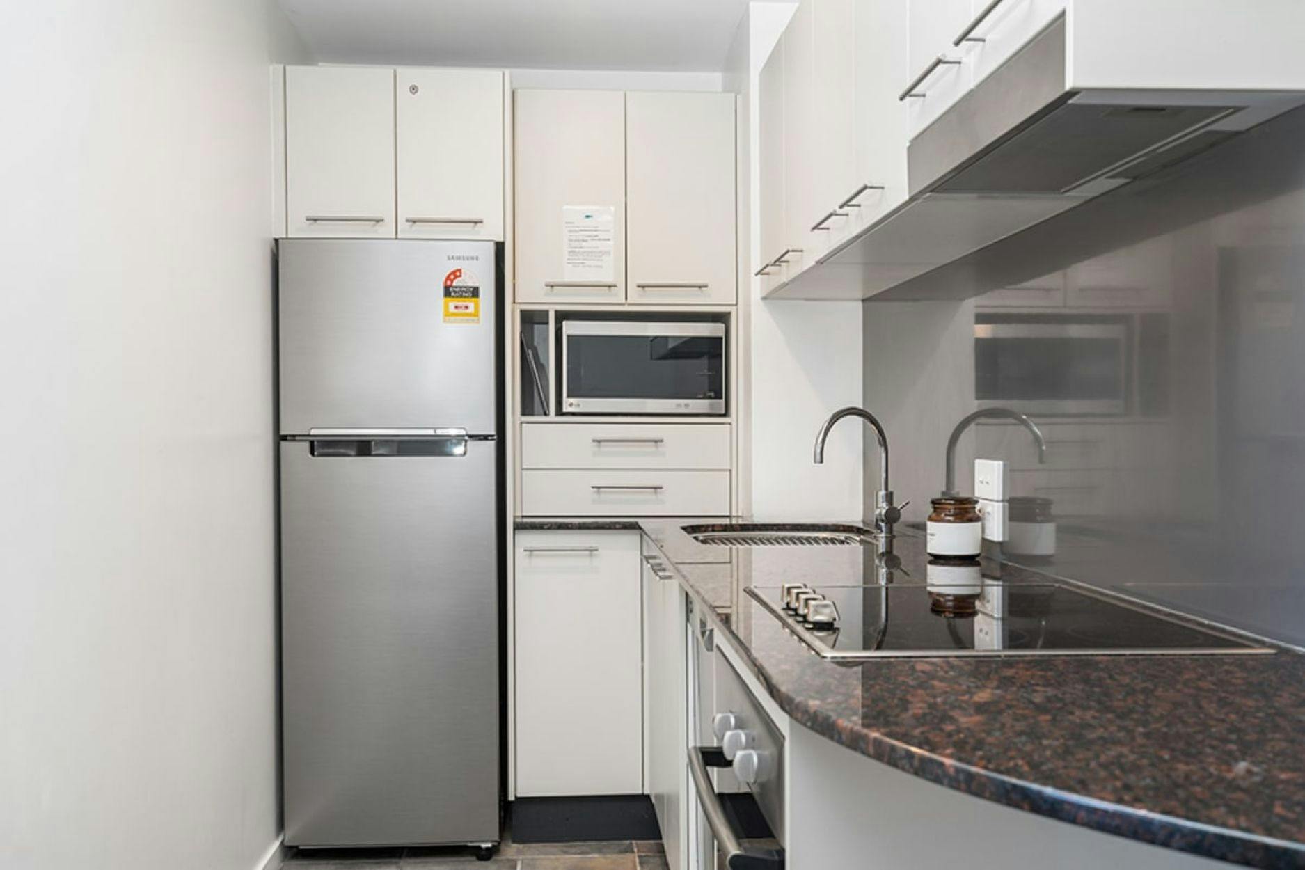 Lennox Holiday Apartments