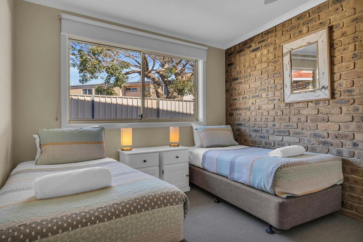 Lakeside Appartments - Unit 3