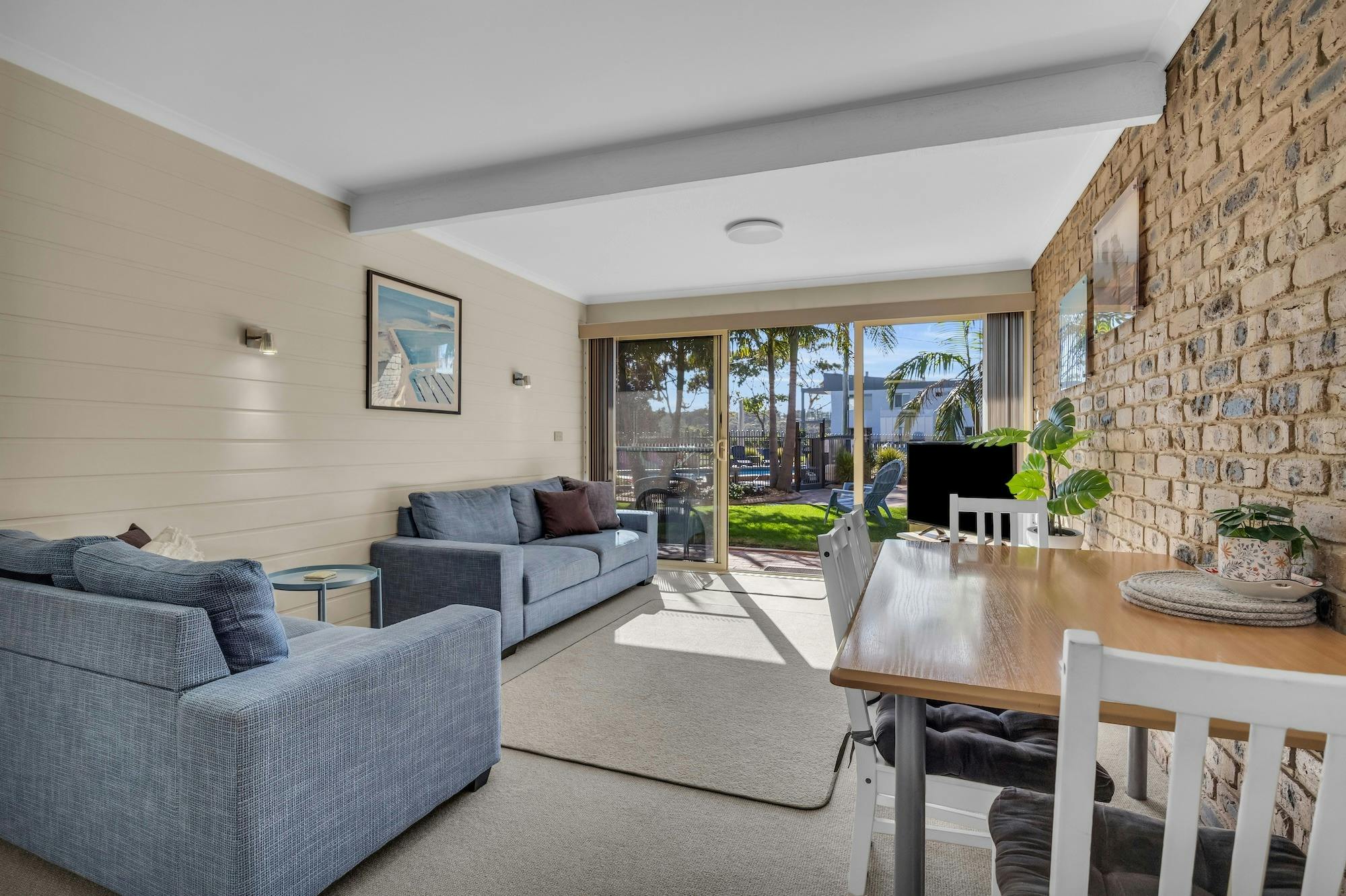 Lakeside Appartments - Unit 3