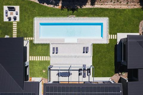 Launa Killcare Heights