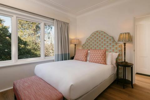 Greenhouse Suite