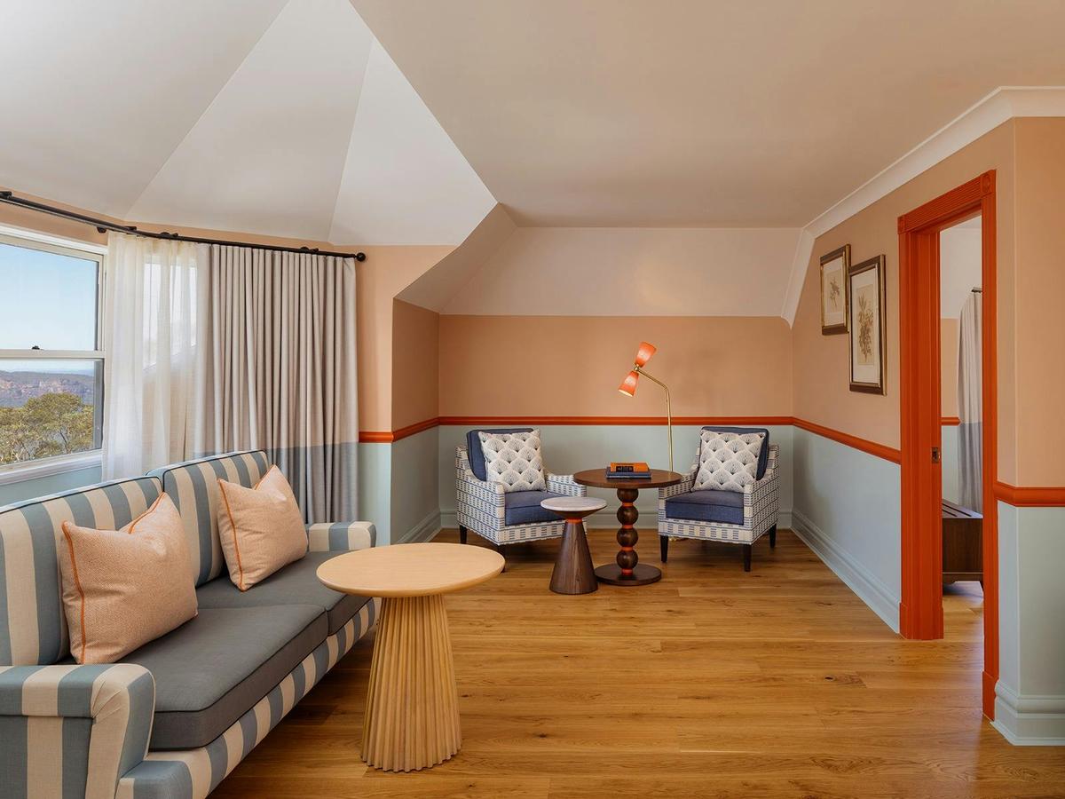 Executive King Valley View Suite