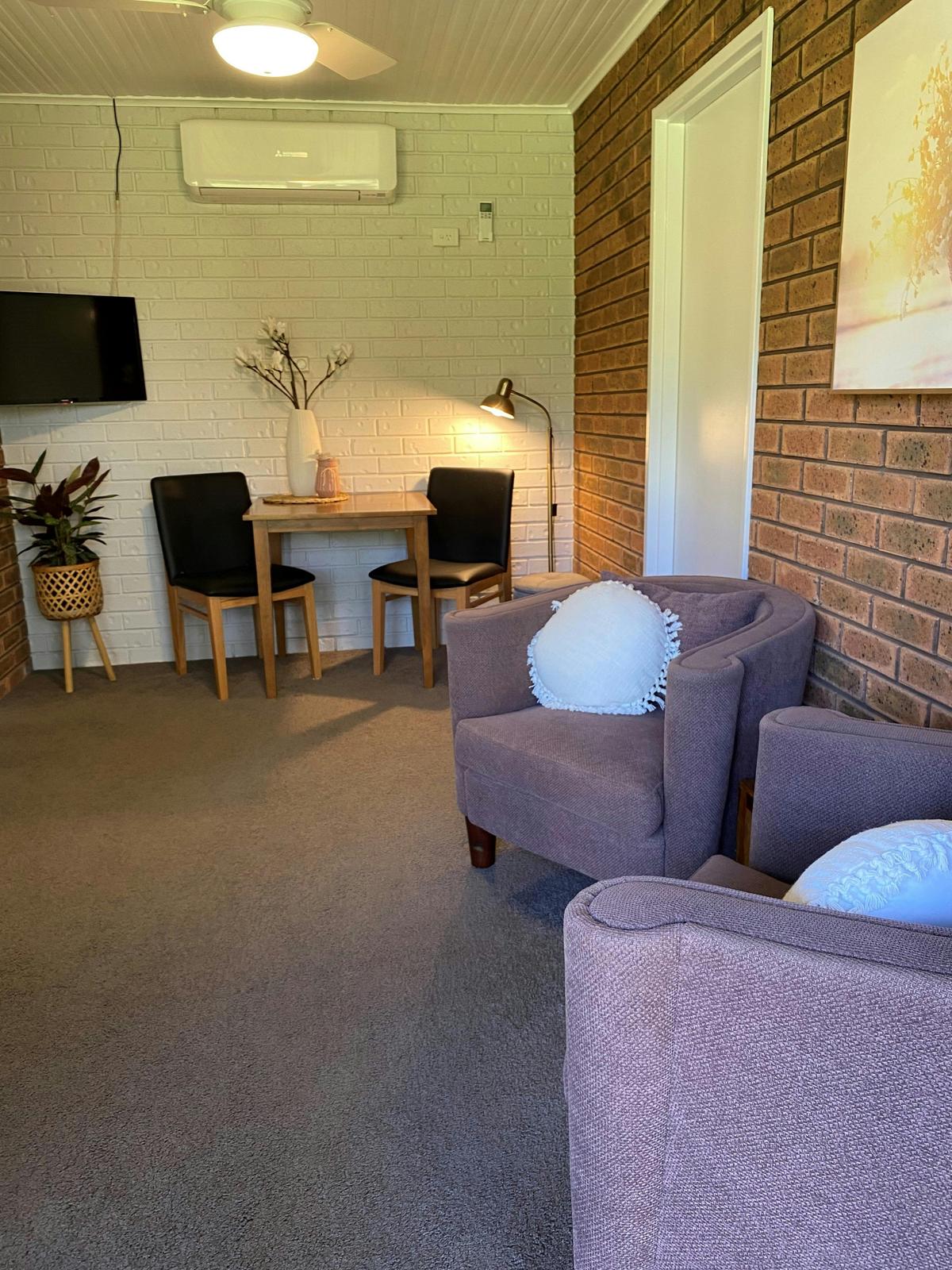 Unit 6 lounge