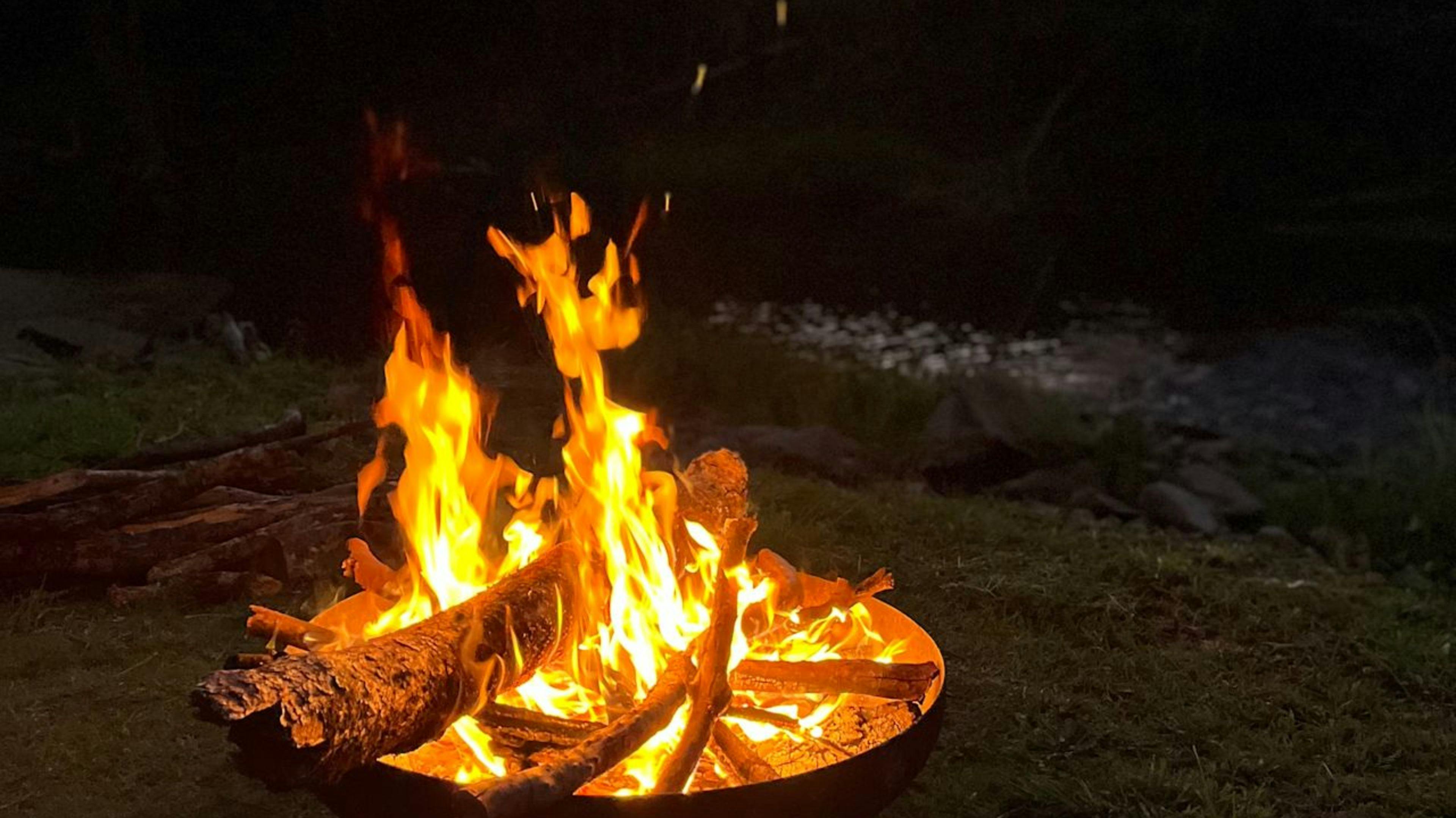 Lumeah By The Creek Near Waterfalls