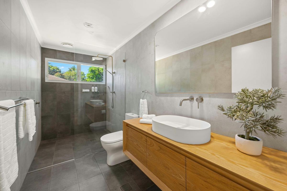 Main Bathroom