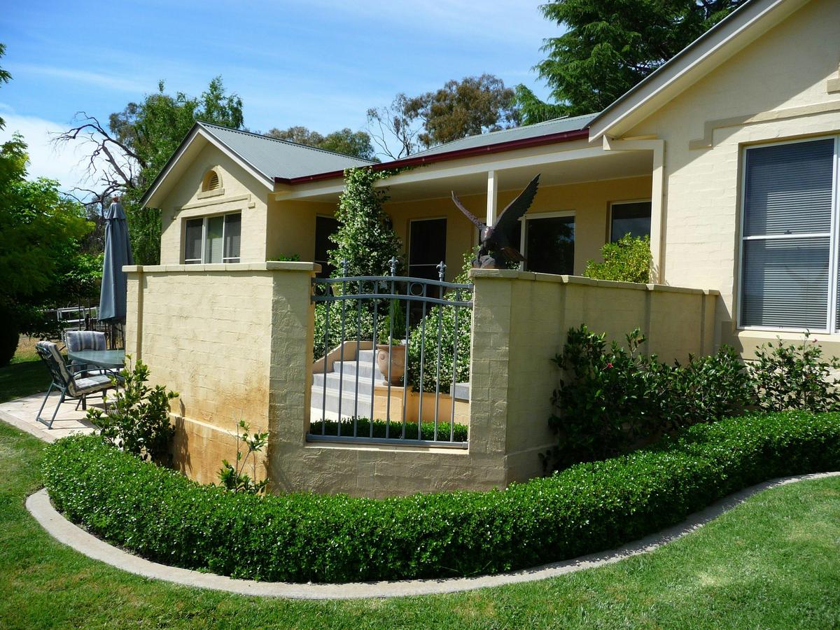 Lochinvar Cottages - Magnolia