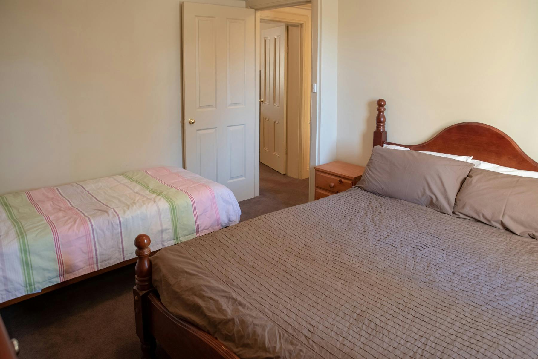 Queen and Single Room