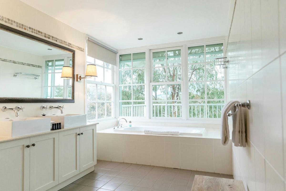 Cottage bathroom