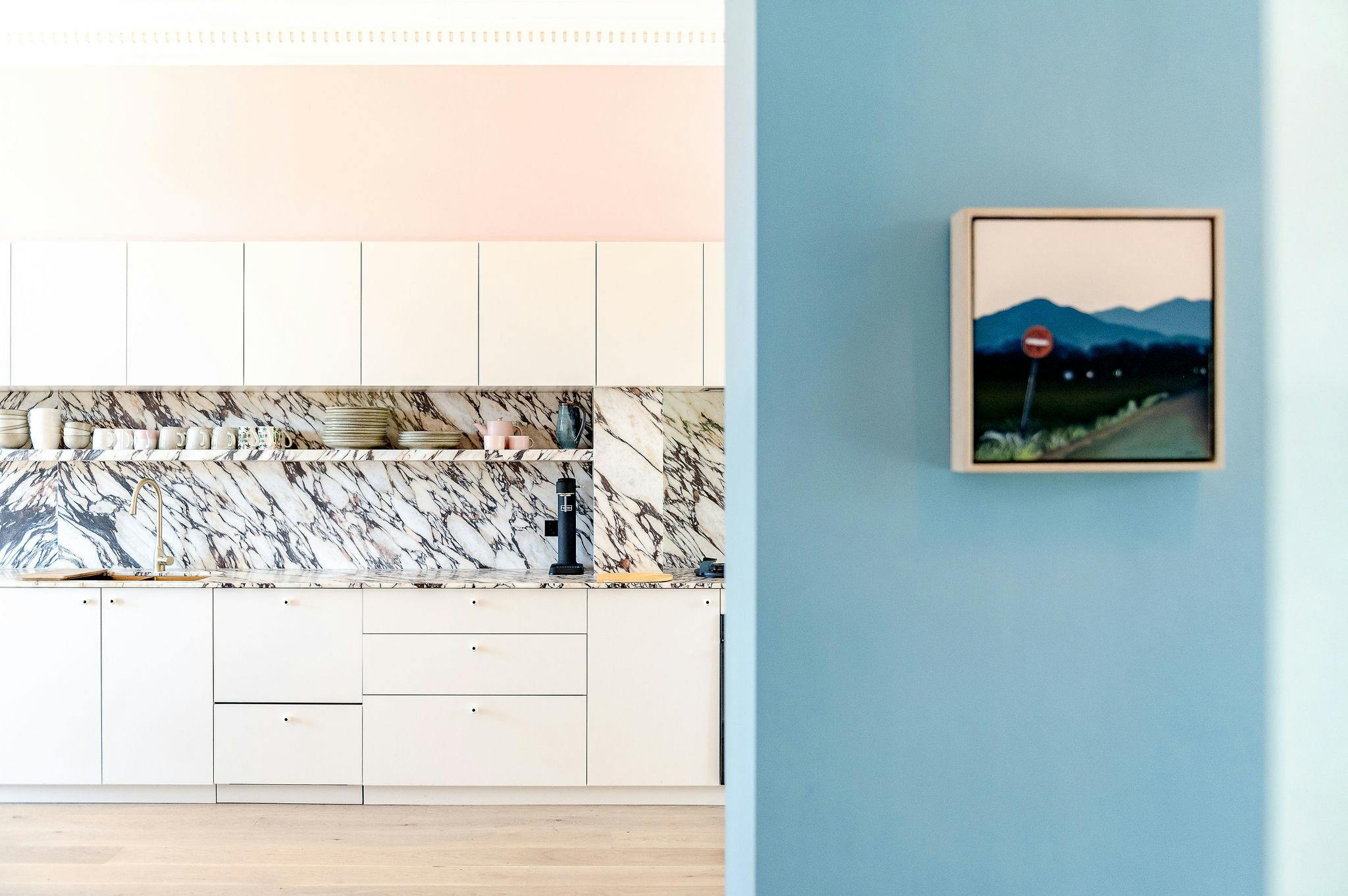 Mister Brooks: Kitchen