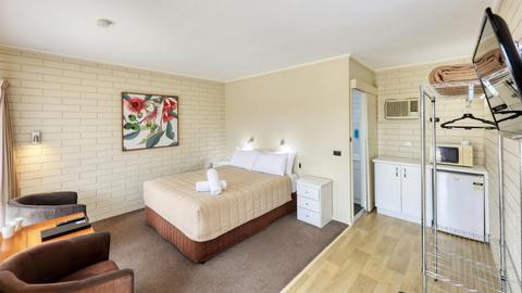 Queen Room