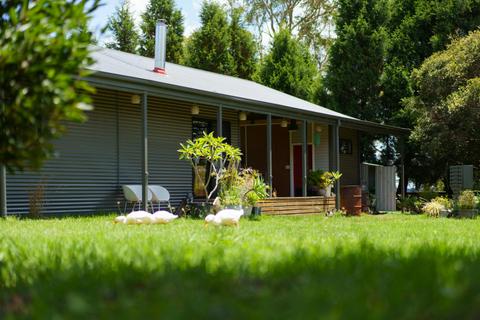 Mangrove Mountain Farm Stay