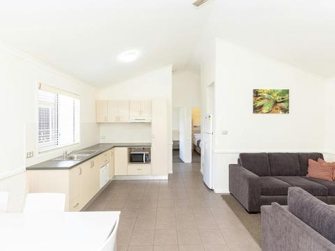 2 bedroom cabin -living