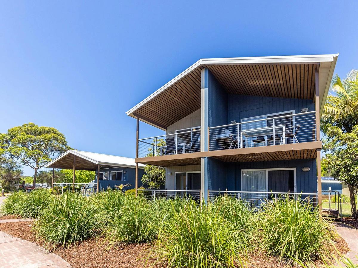 2 bedroom townhouse | exterior